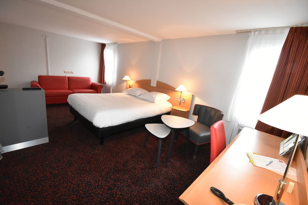 Logis Hotel L'Oree De Chartres - Barjouville Buitenkant foto